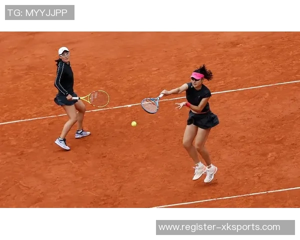 武汉网球队在邀请赛中的技术表现与欧冠足球的精彩对比分析 武汉网球队在邀请赛中的技术表现与欧冠足球的精彩对比分析